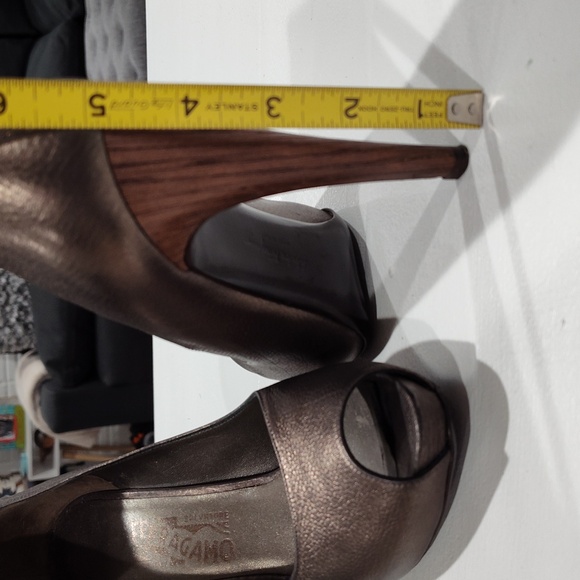 Salvatore Ferragamo Stilettos - Picture 14 of 16